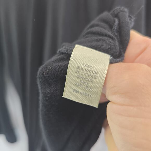 J Jill Shirt Womens Medium Black Tee T V Neck Quarter Sleeve Silk Trim Accent - Picture 8 of 11